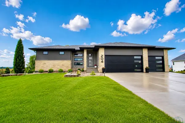 204 Pinewood Park, Jefferson, SD 57038
