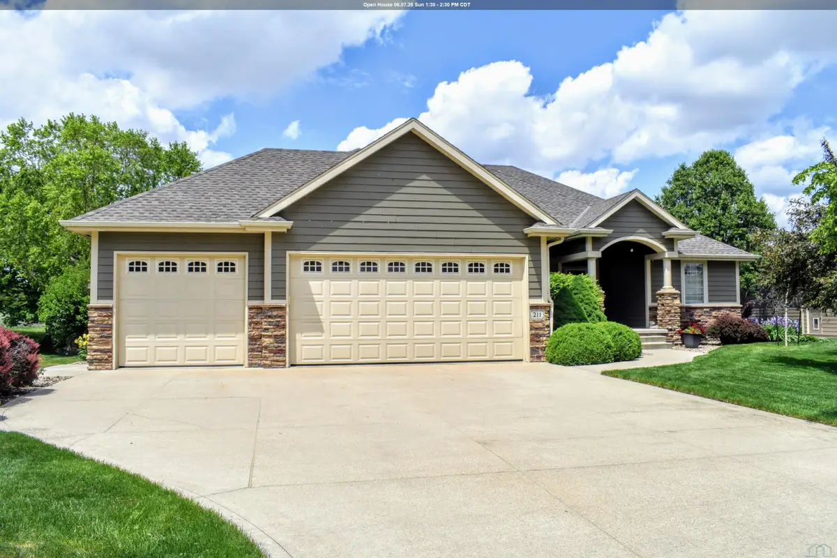 211 E Sawgrass Trail, Dakota Dunes, SD 57049 - #1