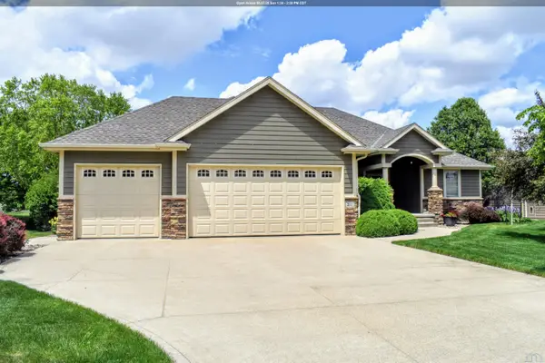 211 E Sawgrass Trail, Dakota Dunes, SD 57049