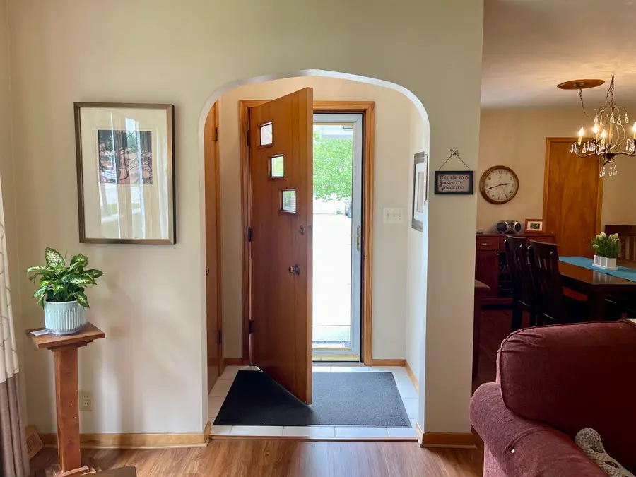 1 S Windsor Circle, Storm Lake, IA 50588 - #2