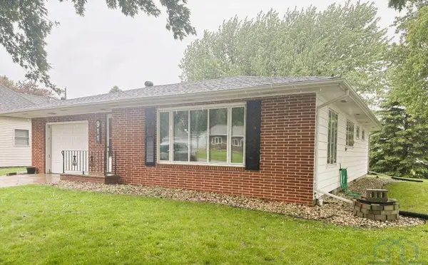 911 Lincoln Street, Boyden, IA 51234