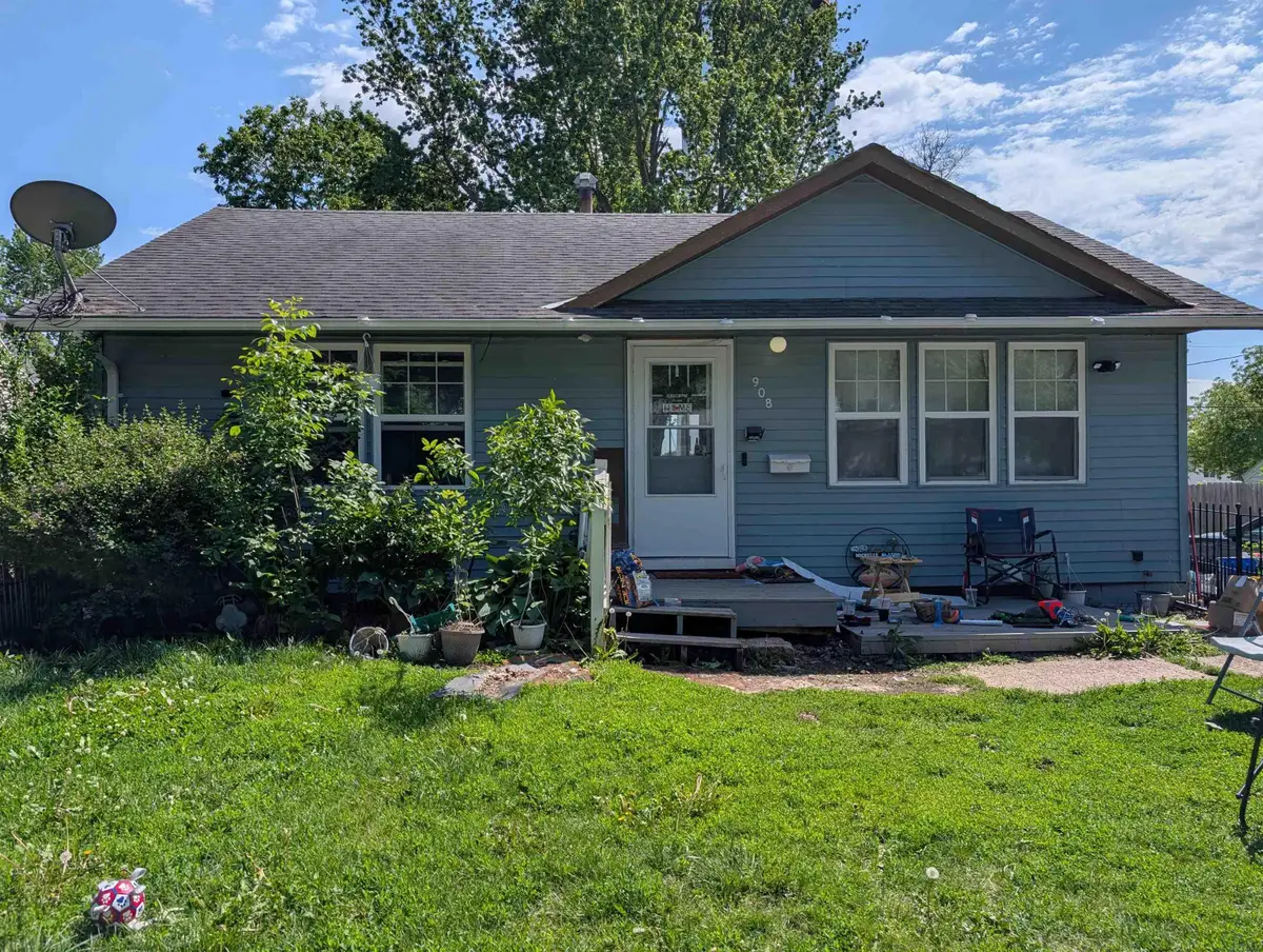 908 11th Street, Sheldon, IA 51201 - #1