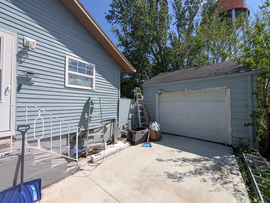 908 11th Street, Sheldon, IA 51201 - #2