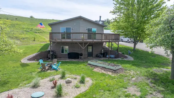 12319 Oak Ave, Castana, IA 51010