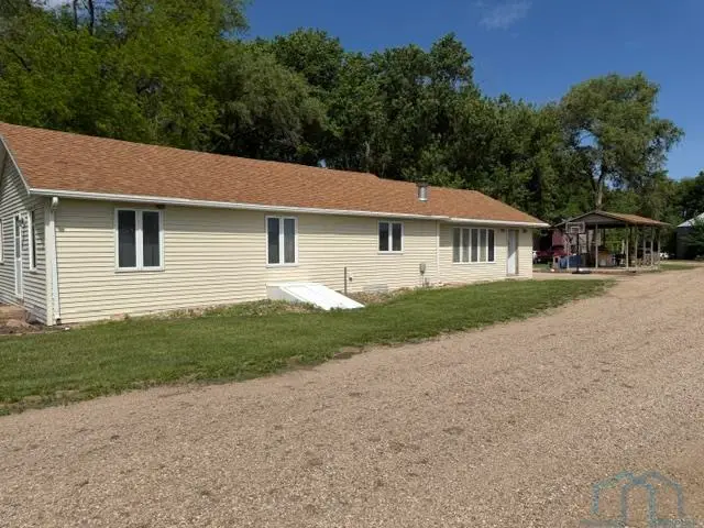 46152 313th Street, Vermillion, SD 57069 - #3