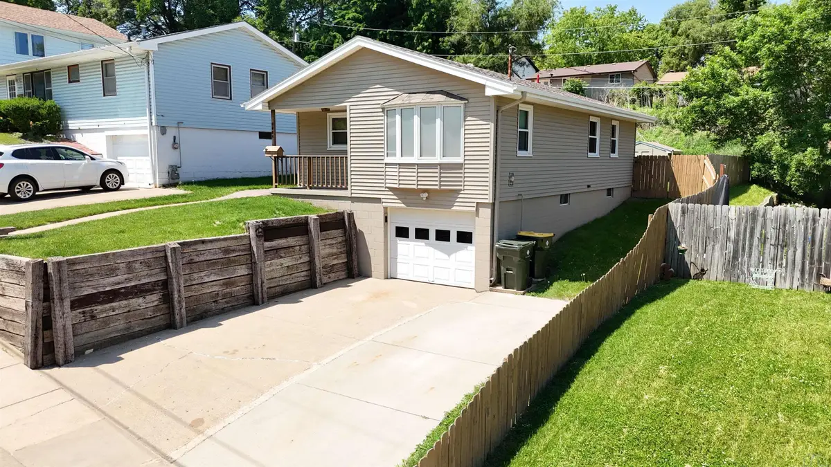 2625 S Helen, Sioux City, IA 51106 - #1