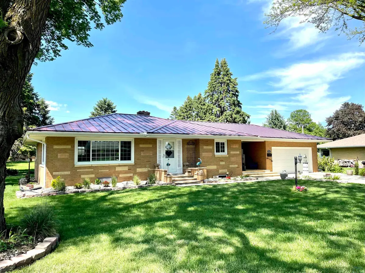1515 Shoreway Rd, Storm Lake, IA 50588 - #1