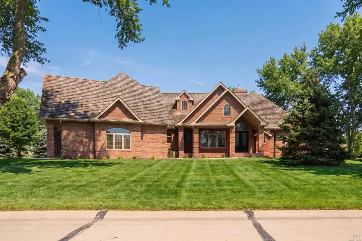 942 Spyglass Circle, Dakota Dunes, SD 57049 - #1