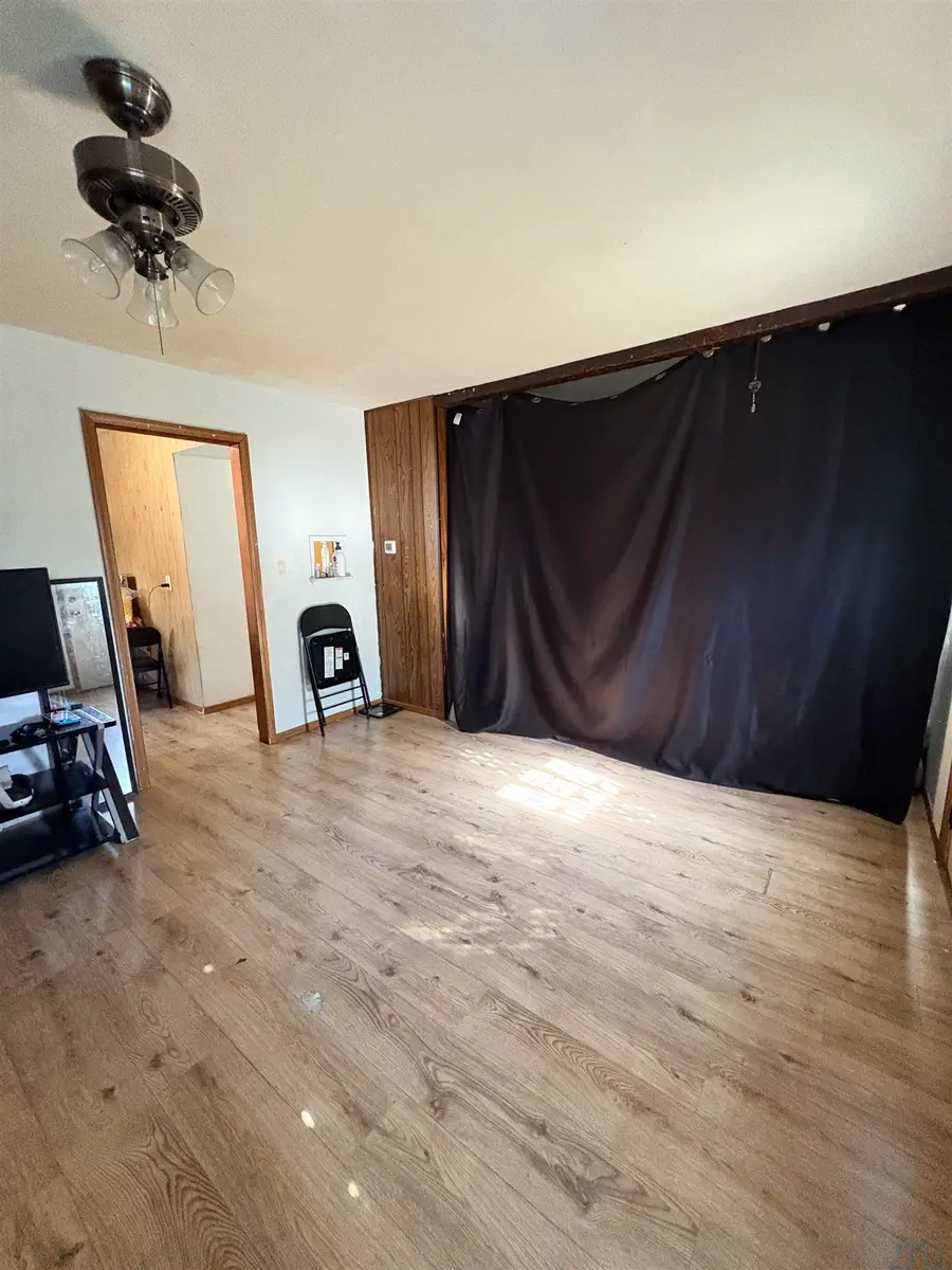 1220 SENECA ST, Storm Lake, IA 50588 - #3