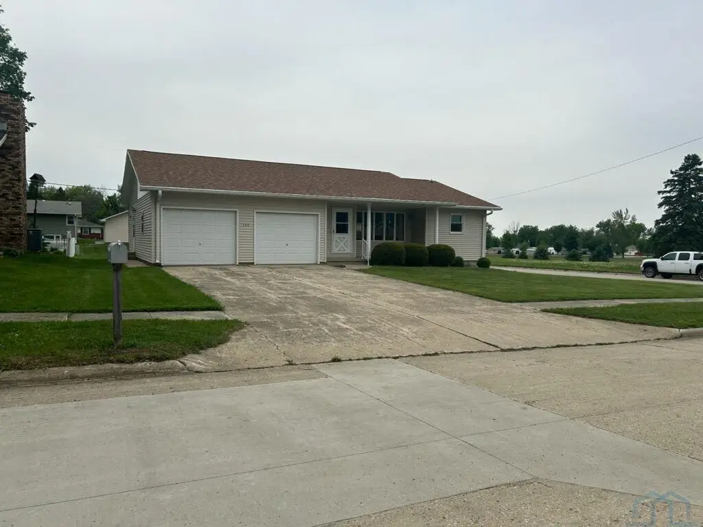 245 North 8th Avenue, Sheldon, IA 51201 - #1