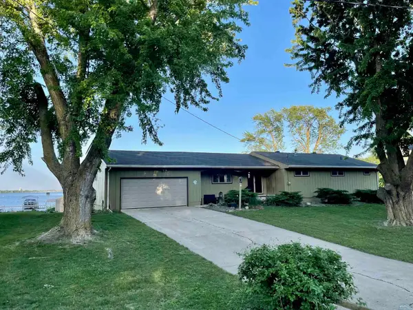 1113 Emerald Drive, Storm Lake, IA 50588