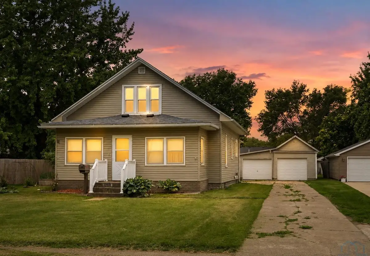 1208 6th Street, Onawa, IA 51040 - #1