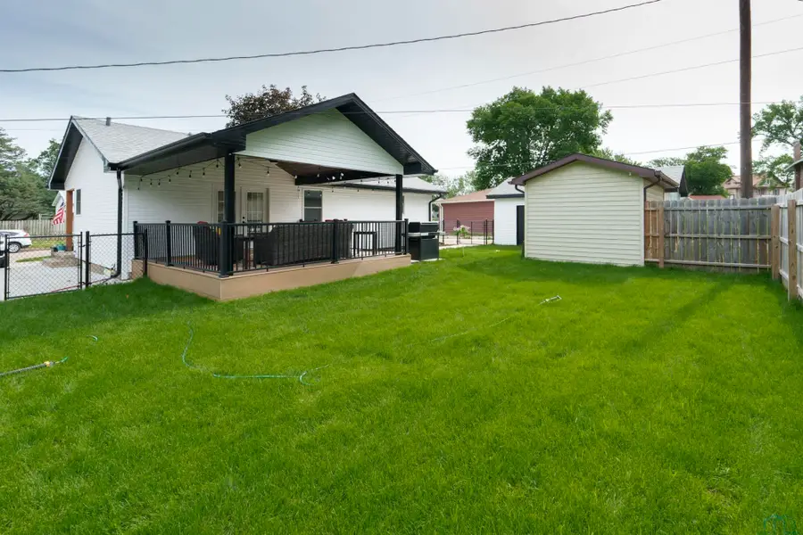 3410 STONE AVE, Sioux City, IA 51106 - #3