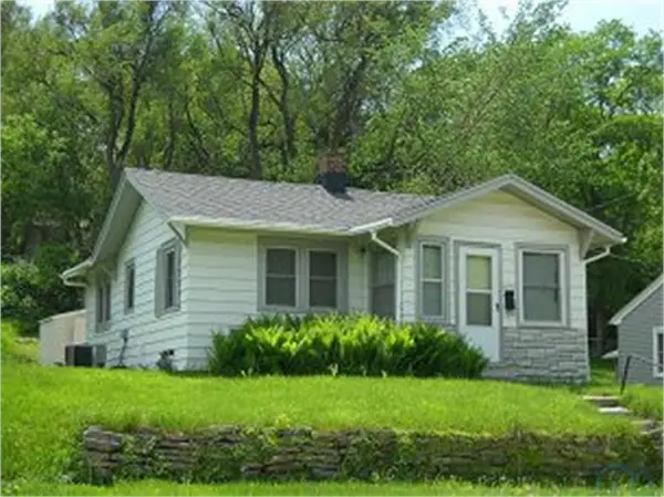 3232 Parkview Blvd, Sioux City, IA 51105
