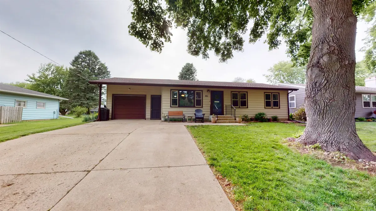 805 S Kiel, Holstein, IA 51025 - #1