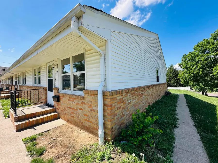 223 18th Street, Sioux City, IA 51105 - #3