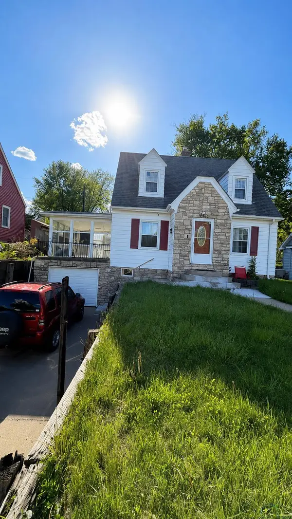 2323 S CYPRESS, Sioux City, IA 51106