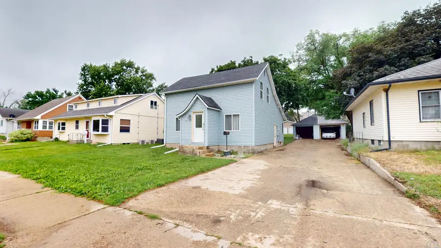 125 S 7TH ST, Cherokee, IA 51012 - #3