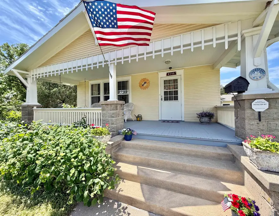 2105 S Lemon St, Sioux City, IA 51106 - #2