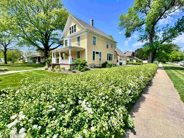 1302 Iowa Ave, Onawa, IA 51040