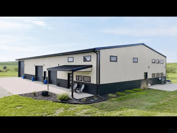 2835 185th, Moville, IA 51039