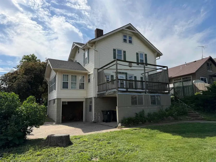 2030 S CLINTON ST, Sioux City, IA 51106 - #2