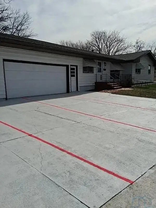 7 S Windsor, Storm Lake, IA 50588