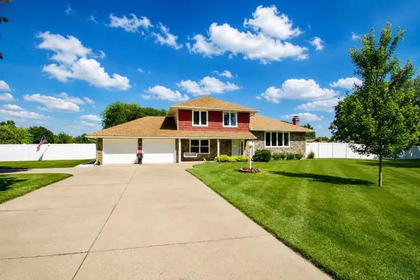 451 Fair Oaks Drive, South Sioux City, NE 68776