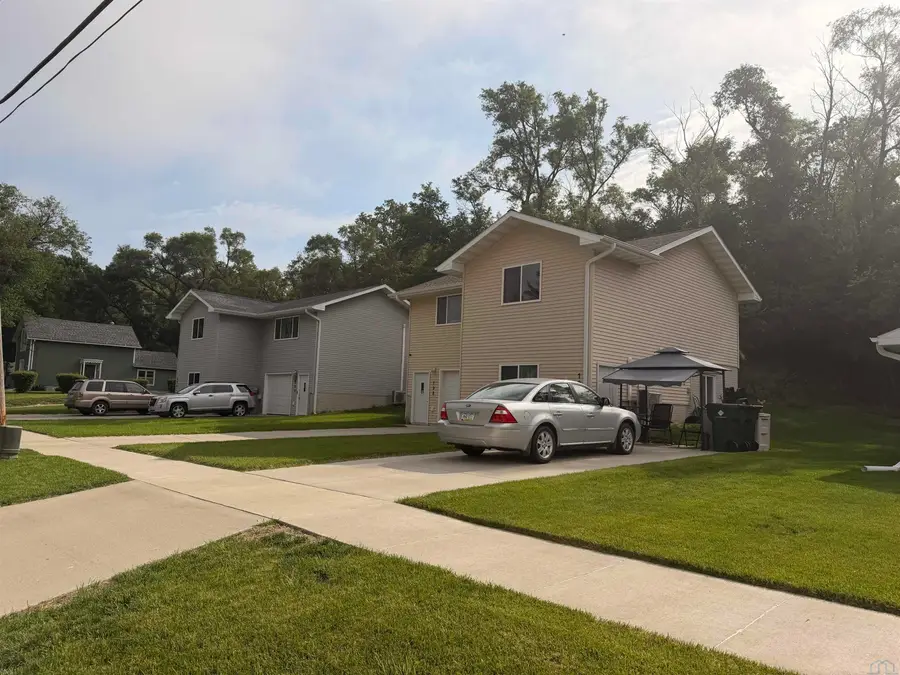 796-804 LOGAN ST, Sioux City, IA 51105 - #2