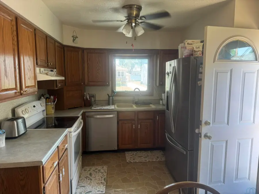2811 S Coral Street, Sioux City, IA 51106 - #2