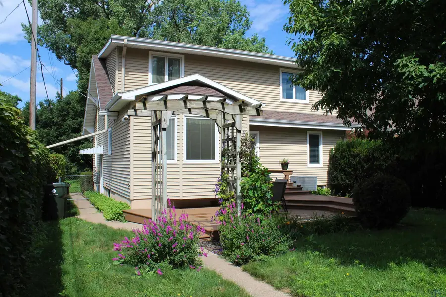 1312 S GLASS ST, Sioux City, IA 51106 - #3