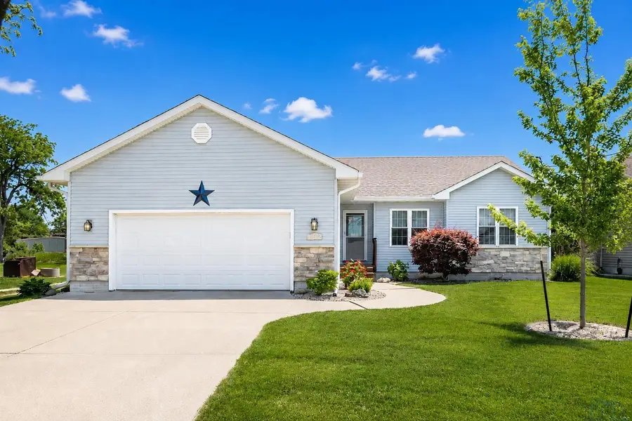 102 12th Street, Dallas Center, IA 50063 - #2