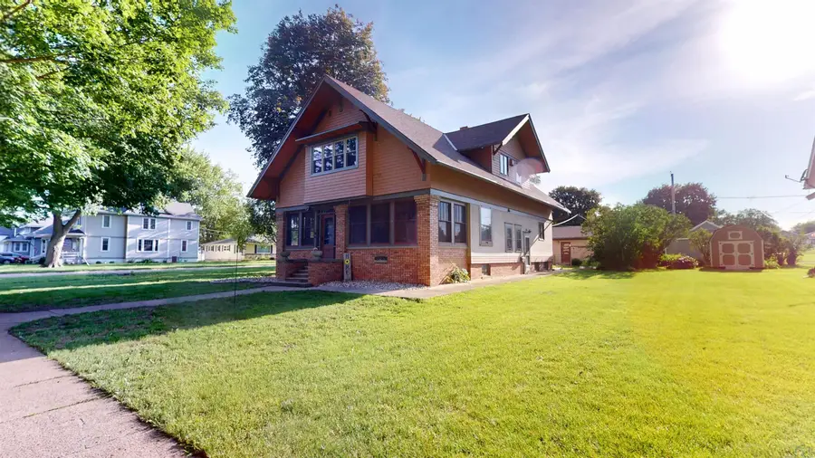 215 Davenport, Holstein, IA 50125 - #2
