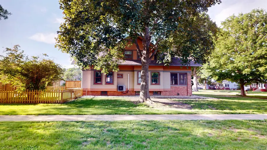 215 Davenport, Holstein, IA 50125 - #3