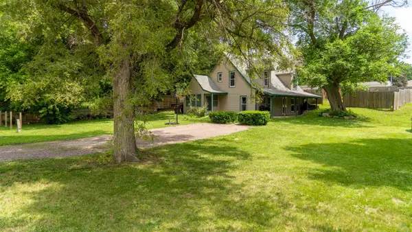 3926 WOODWAY AVE, South Sioux City, NE 68776