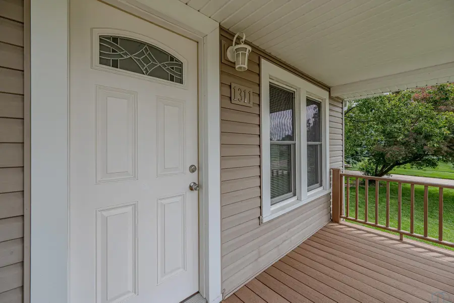 1311 W 28th St, Sioux City, IA 51103 - #2