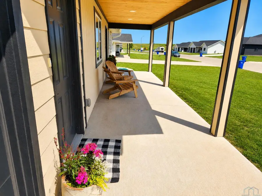2009 Walnut St., Hull, IA 51239 - #3
