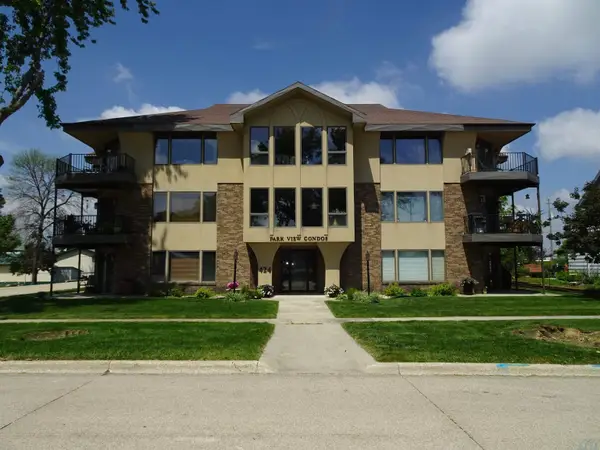 424 4th Avenue #5, Sheldon, IA 51201