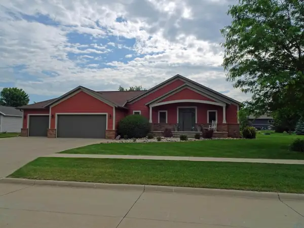 701 24th Avenue, Sheldon, IA 51201
