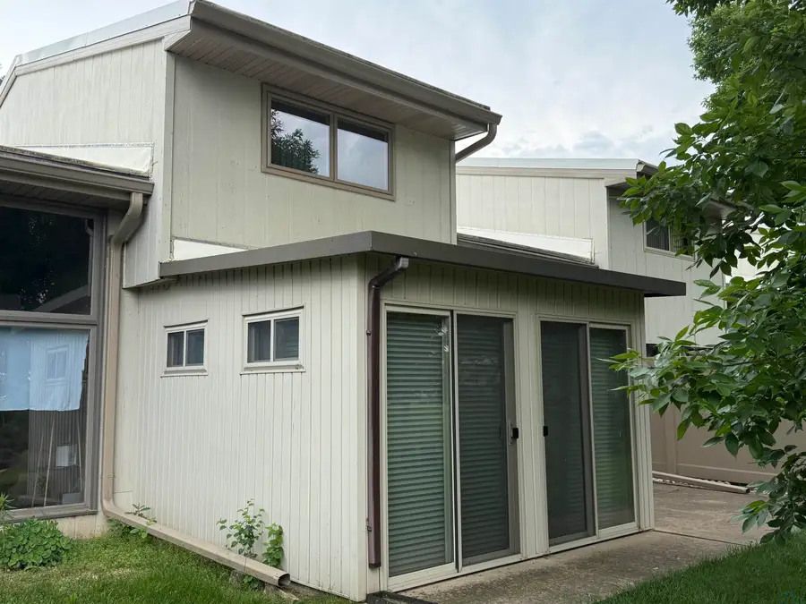 1111 Council Oak Apt B, Sioux City, IA 51101 - #2