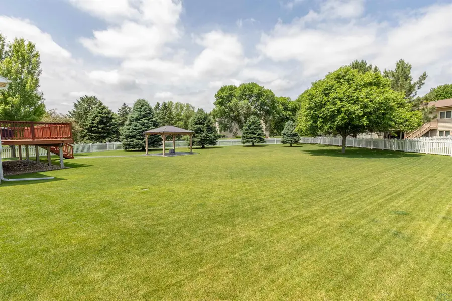 263 Bobwhite Circle, Dakota Dunes, SD 57049 - #2