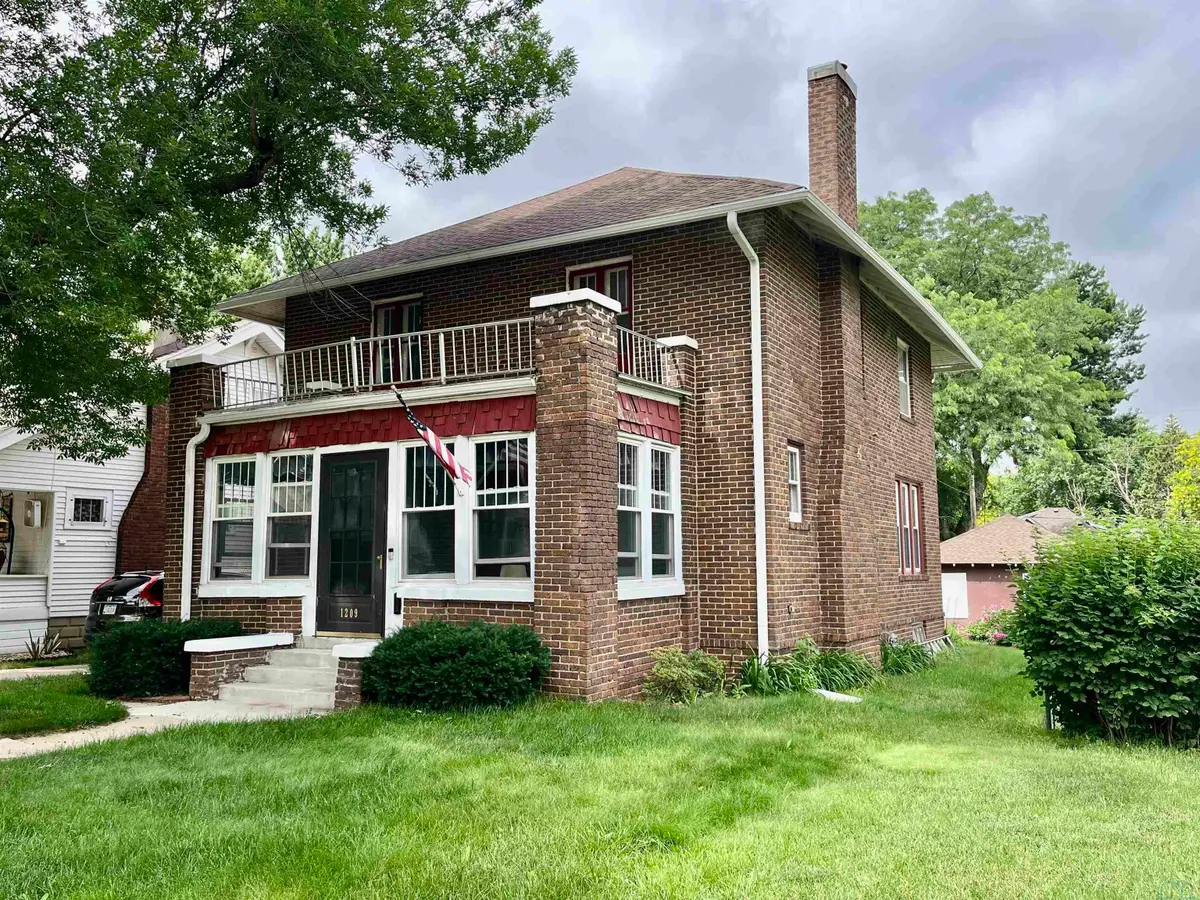 1209 S Glass St., Sioux City, IA 51106 - #1