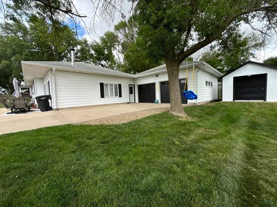 405 Milne Ave, Cushing, IA 41049 - #3