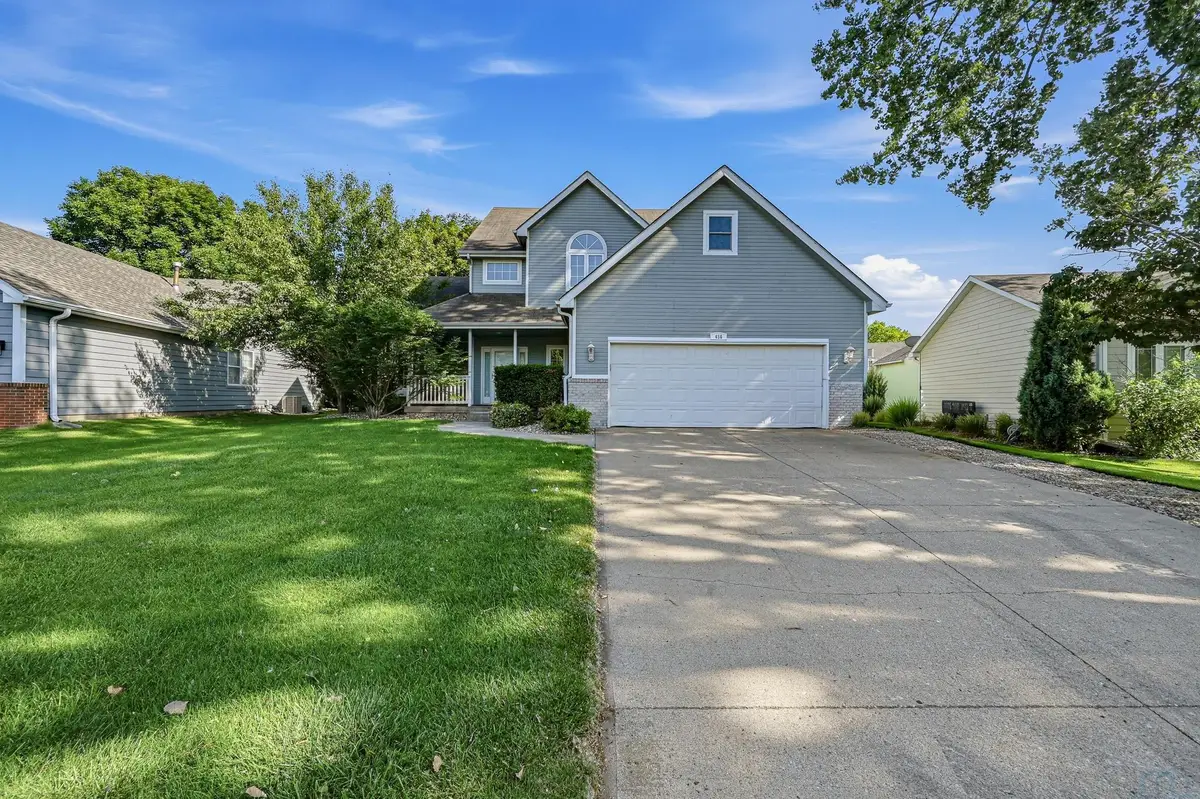 456 Bluestem Trl, Dakota Dunes, SD 57049 - #1