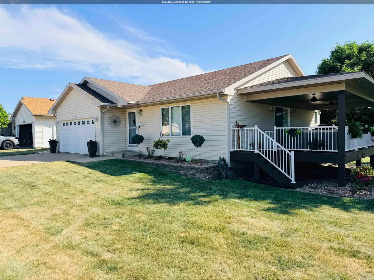 1611 SW Sunset Dr, Le Mars, IA 51031 - #1