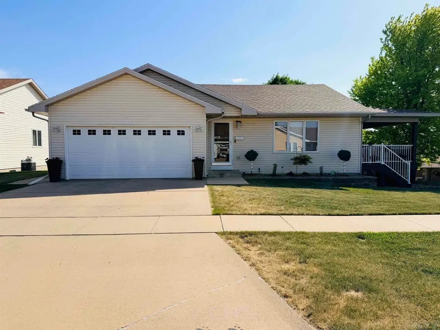 1611 SW Sunset Dr, Le Mars, IA 51031 - #2