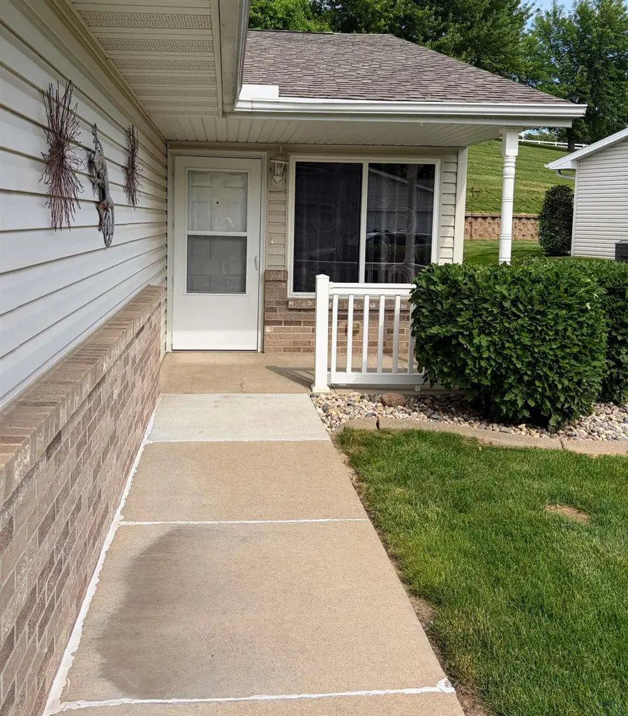 1130 Meadow View Court #4, Sioux City, IA 51106 - #3
