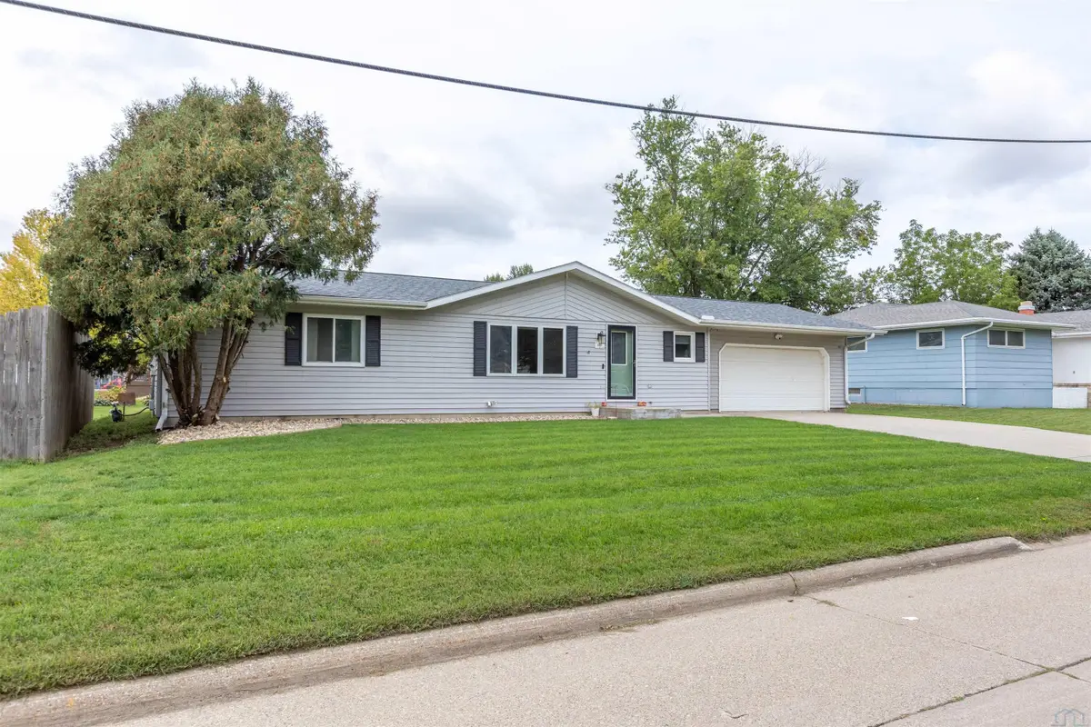 409 Elm Street, Sloan, IA 51055 - #1