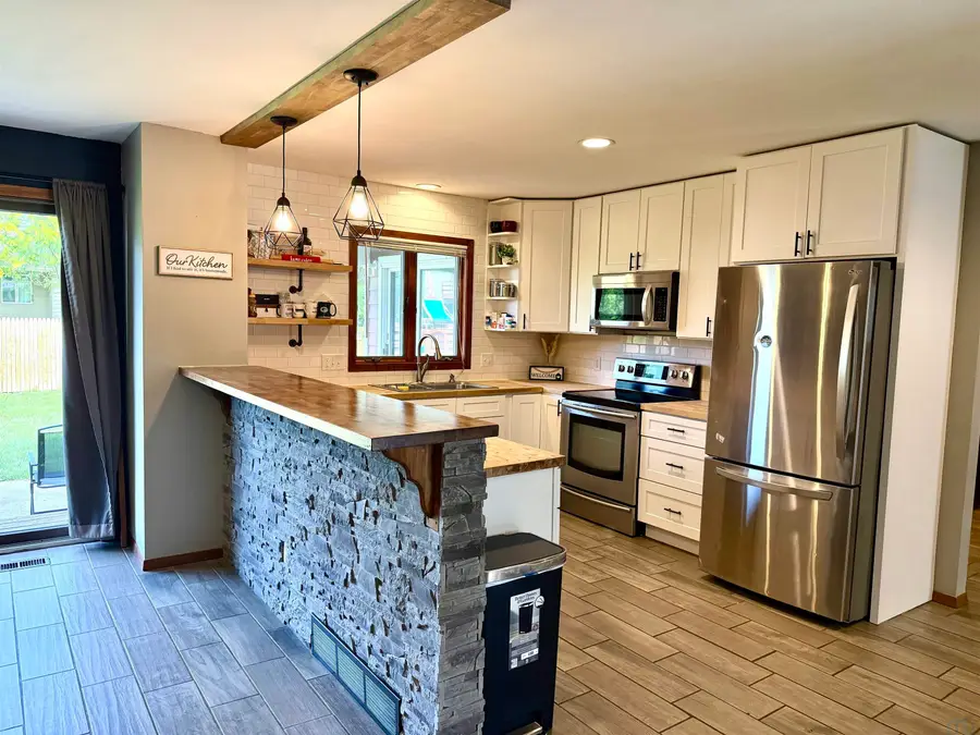 606 S Norbeck, Vermillion, SD 57069 - #2