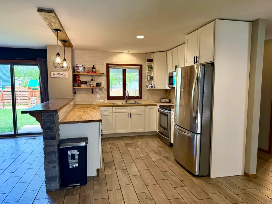 606 S Norbeck, Vermillion, SD 57069 - #3